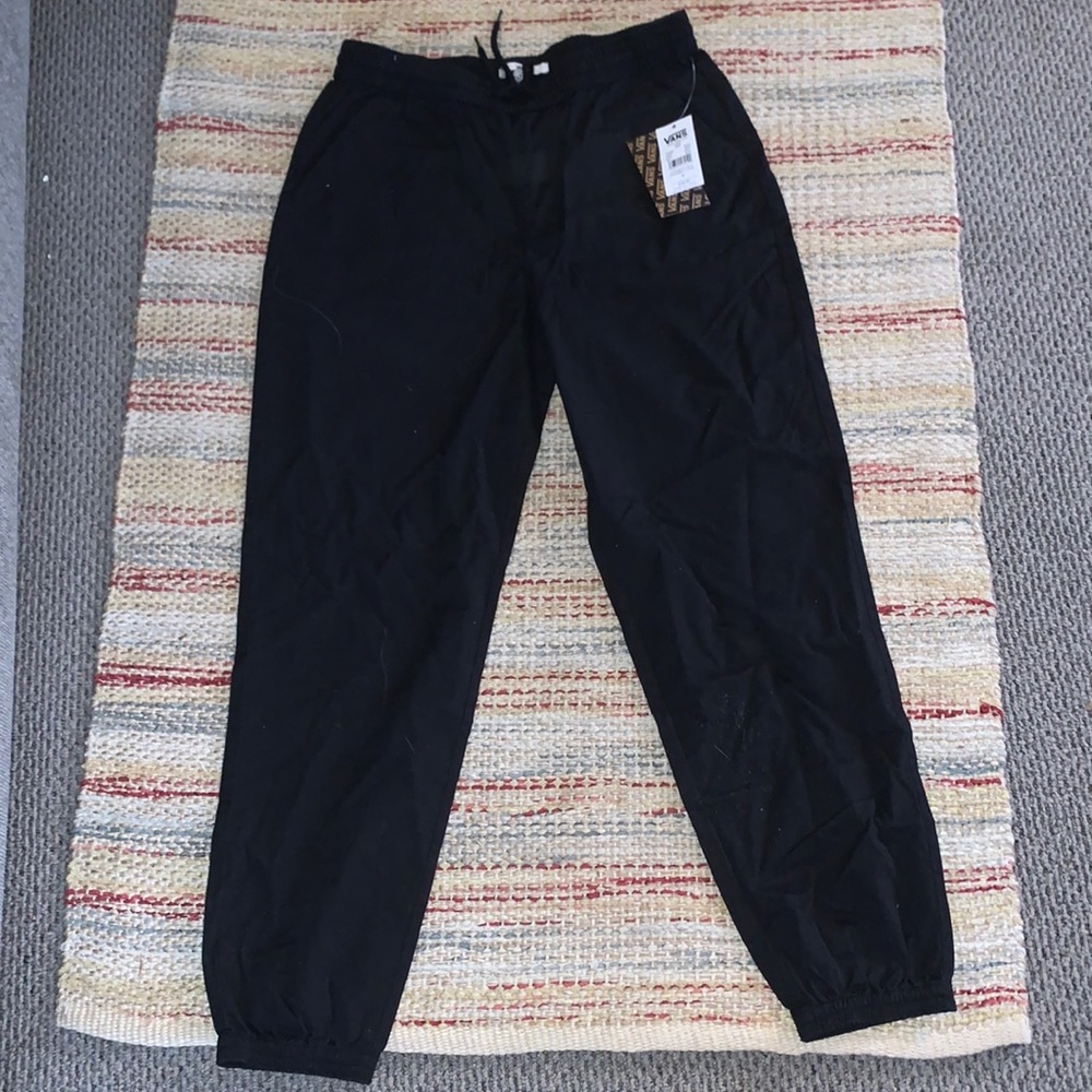 Vans chamber pants. Small. Brand new with tags !